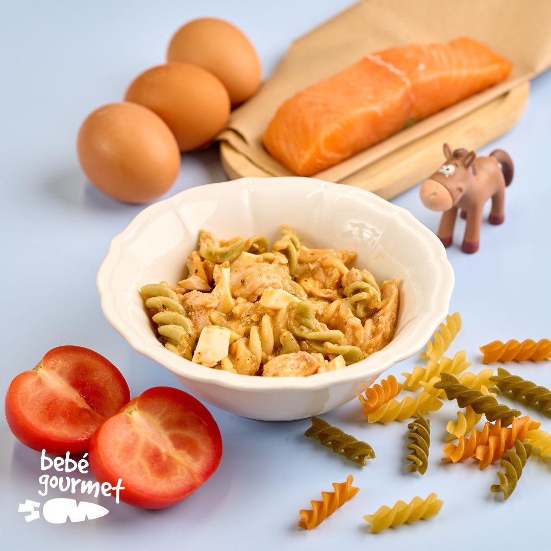 Espirais Tricolores com Salmão e Ovo (12+)